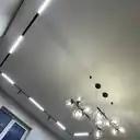 Кухня до потолка · трековый свет