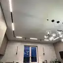 Кухня до потолка · трековый свет